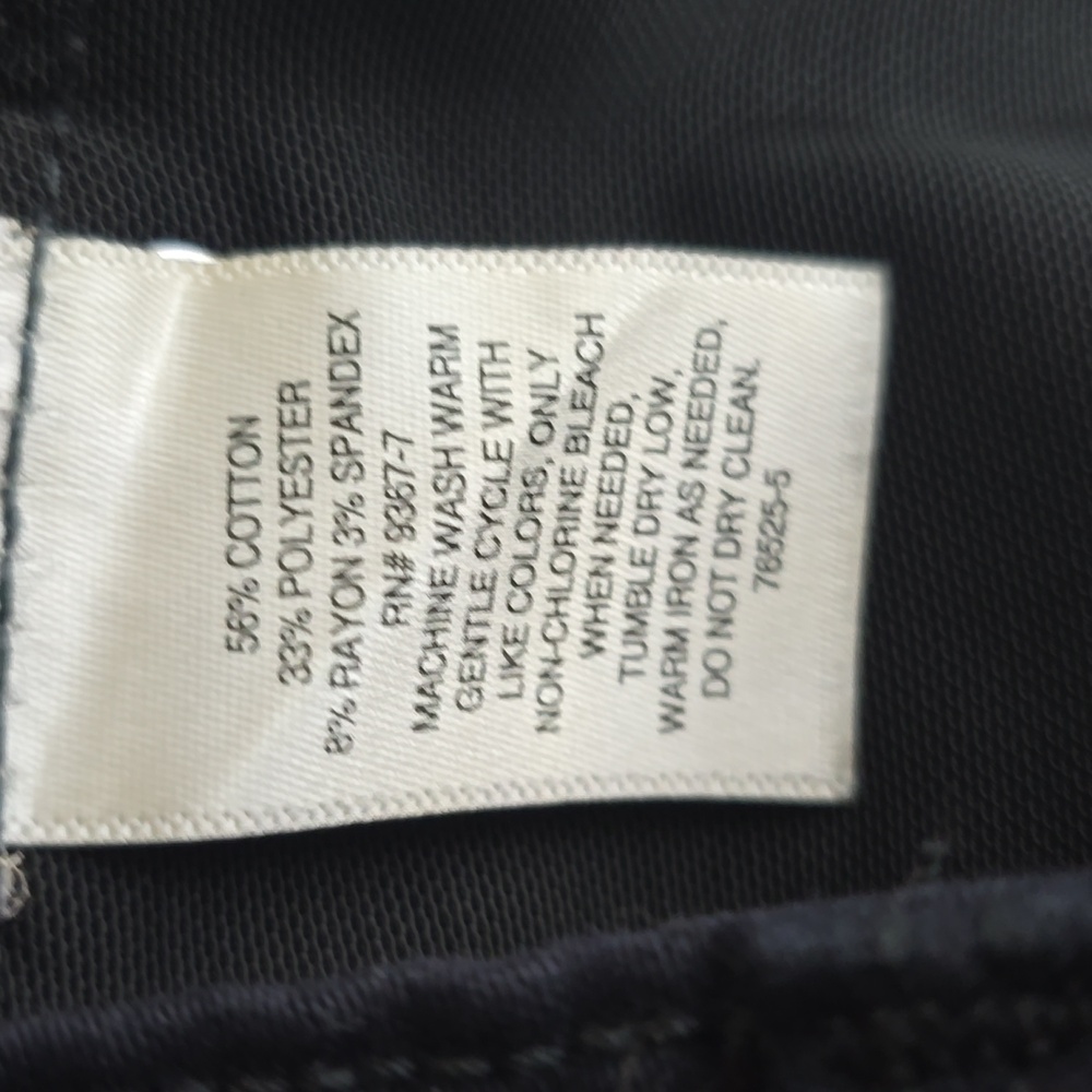 Liz Claiborne Sara Slim Leg Mid Rise Stretch Black Jeans Size 4PS Short NWT - Picture 9 of 10